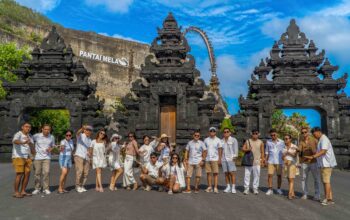 Tour Group di Bali